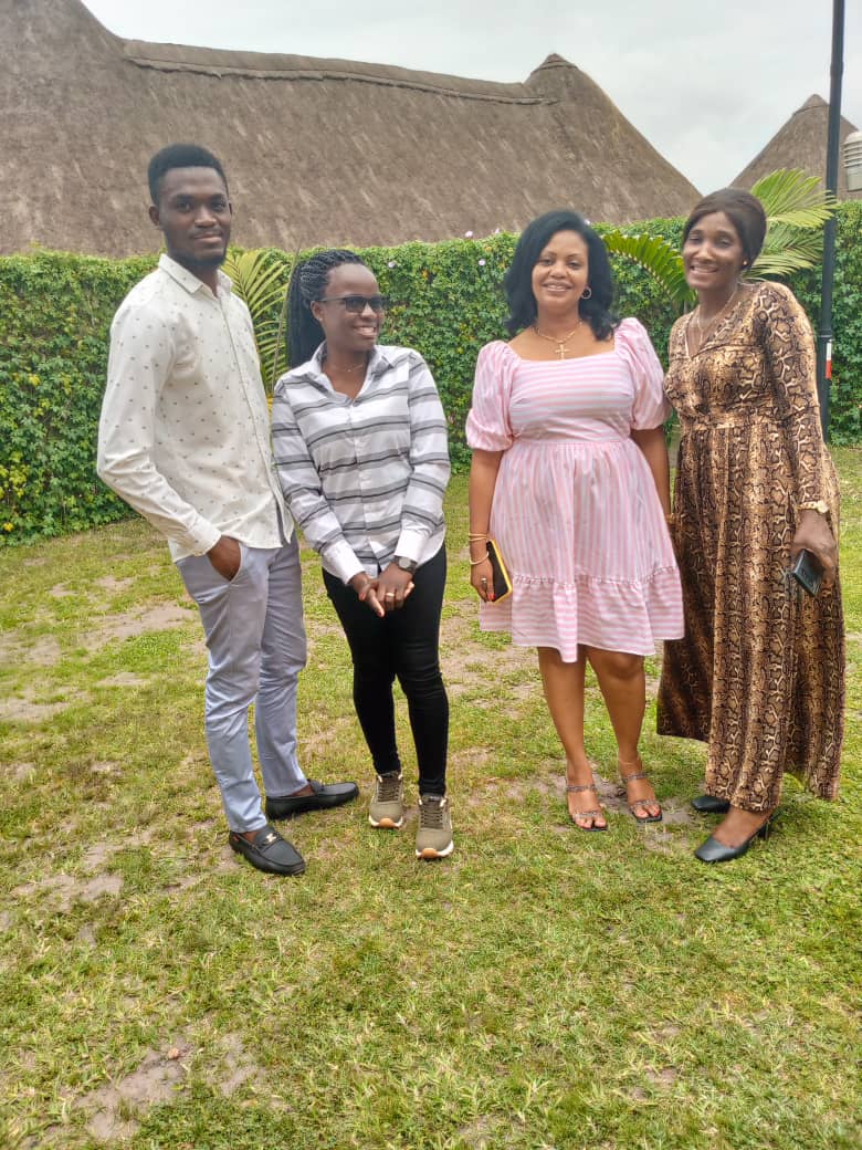 KimbaFaustin's tweet photo. La joie était au RDV, l'effet de constater la présence de Notre Marraine Maman @gueda18 a kolwezi. venue en mission, elle en a profité pour redonner espoir aux membres effectifs qui l'accompagne dans sa vision. https://t.co/YY37FvtohF