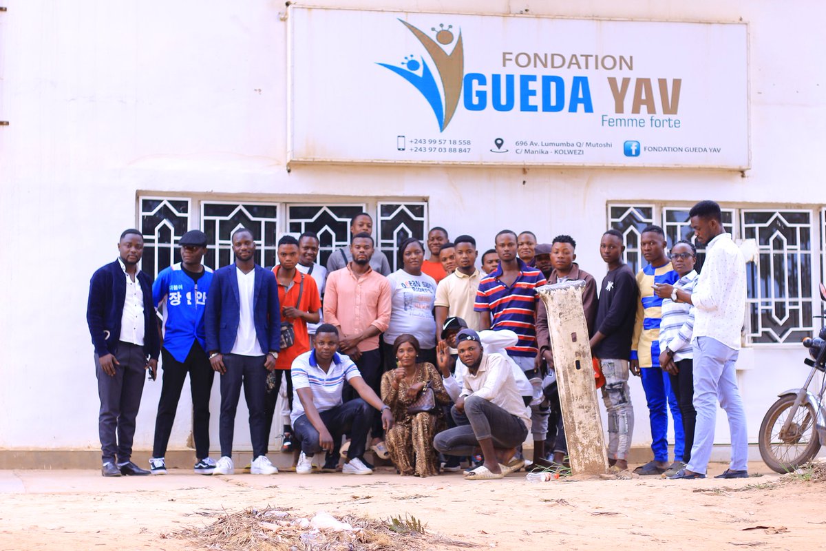 KimbaFaustin's tweet photo. La joie était au RDV, l'effet de constater la présence de Notre Marraine Maman @gueda18 a kolwezi. venue en mission, elle en a profité pour redonner espoir aux membres effectifs qui l'accompagne dans sa vision. https://t.co/YY37FvtohF