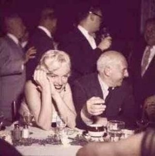 Clubpassionmar2's tweet photo. #Marilyn #marilynmonroe #clubpassionmarilyn #walterwinchell https://t.co/LbFxB8d0qs