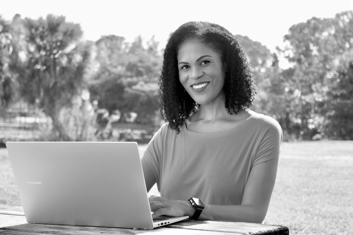 MaggieAime's tweet photo. Who's Maggie, #thewritern? With 25+ years of nursing experience, I educate on health wellness, disease prevention, and oncology. As a nurse and #freelancewriter, I leverage my medical expertise to craft engaging #healthcarecontent that connects deeply with readers.
#thewritern https://t.co/XCFBX3sCpr