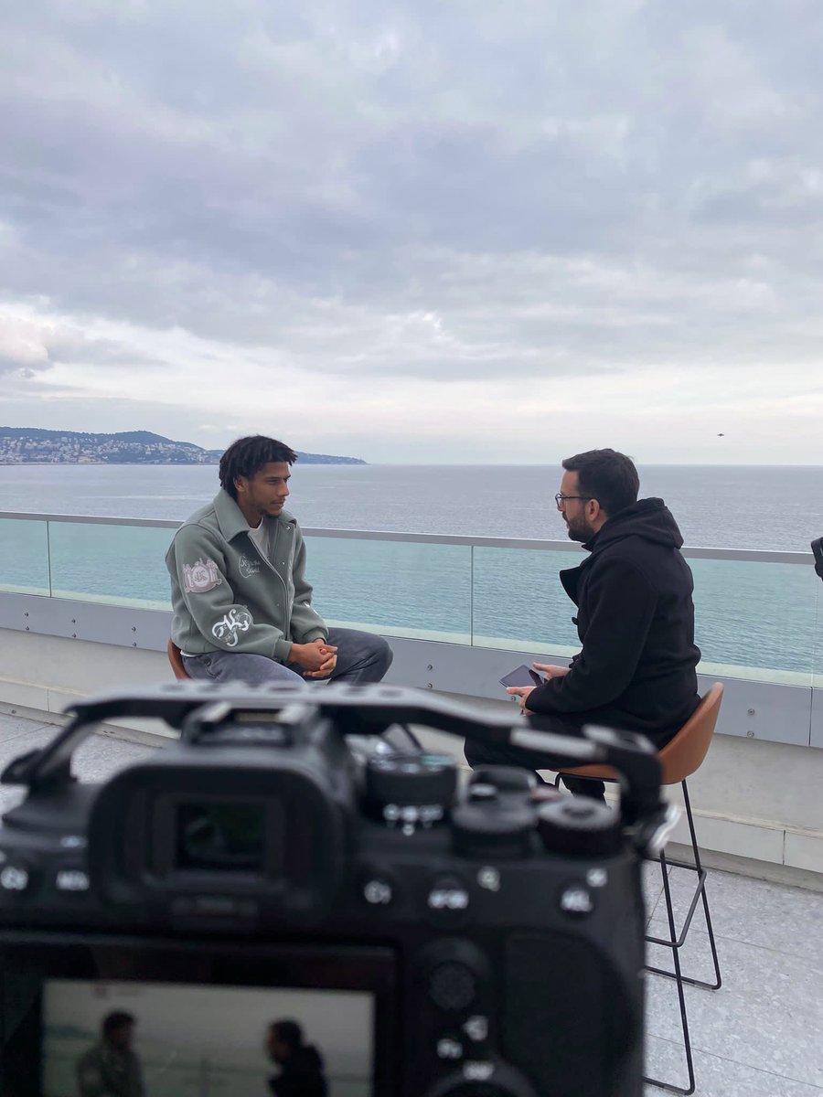 🎥 <a href="/raphaeldome/">raphaeldomenach</a> a rencontré 
<a href="/jctodibo/">Jean-Clair Todibo</a> pour une interview qui sera diffusée ce soir dans le CFC sur <a href="/CanalplusFoot/">CANAL+ Foot</a>

Rendez-vous à partir de 19h55 avec <a href="/MathouxHerve/">Hervé MATHOUX 🐦</a>, <a href="/BeyeHabib/">Habib Beye</a>, <a href="/JessicaHouara/">Jessica Houara d'H.8</a>, <a href="/LaurentPaganel1/">Laurent Paganelli</a> et <a href="/dacourtolivier/">Dacourt Olivier</a> 👌

#OGCNice #Todibo