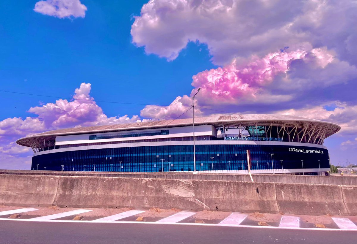 David_gremista_'s tweet photo. Simplesmente a Arena mais linda do mundo! 🇪🇪💙 https://t.co/FLZWVc6cnI