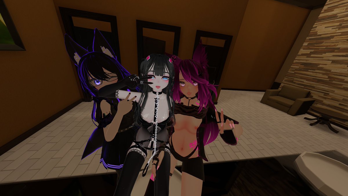 zeniczen1's tweet photo. #exhibitionism #vrclewds https://t.co/hzjtrmcBwj