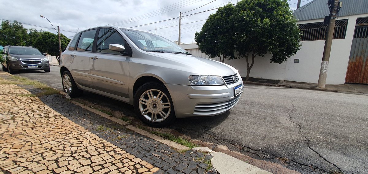 BoczkoYuri's tweet photo. Hoje domingão foi dia de lavar o carro com direito a hidratação nos bancos de couro e pretinho nos pneus, após uma ida na oficina está 100% pronto para encarar as estradas.
#stiloabarth
#Fiat https://t.co/sARJGikrPC