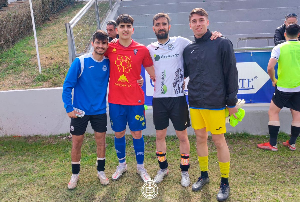 CanteraUBC's tweet image. ¡El fútbol vuelve a encontrarlos!

En el partido a domicilio de nuestro primer equipo de la #UniónBalompédica en Villarrobledo, nos reencontramos con Jaime Lillo, ex-juvenil de nuestro equipo que llegó a debutar en #TerceraRFEF la pasada temporada ¡Mucha suerte Lillo!