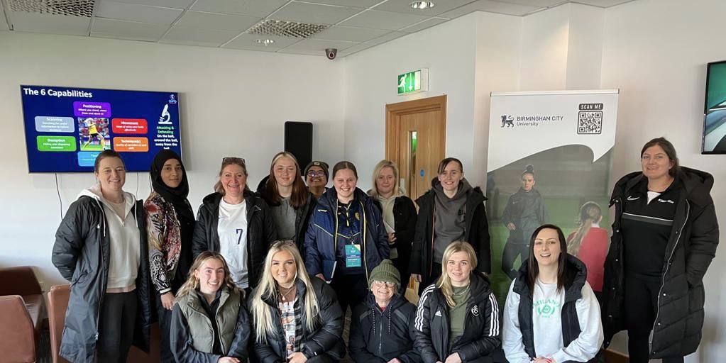 Katieee_Jayne's tweet photo. Great to attend England Vs Italy with the female coach development group! 

Thank you to @Shevs_20 and @c_rob_8 for the invitation 🤝 https://t.co/leRf1rOPtc