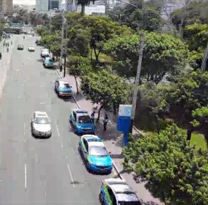vecmiraflorinos's tweet photo. #Miraflores
#ZonaRestringida https://t.co/YNXRqj4WO4