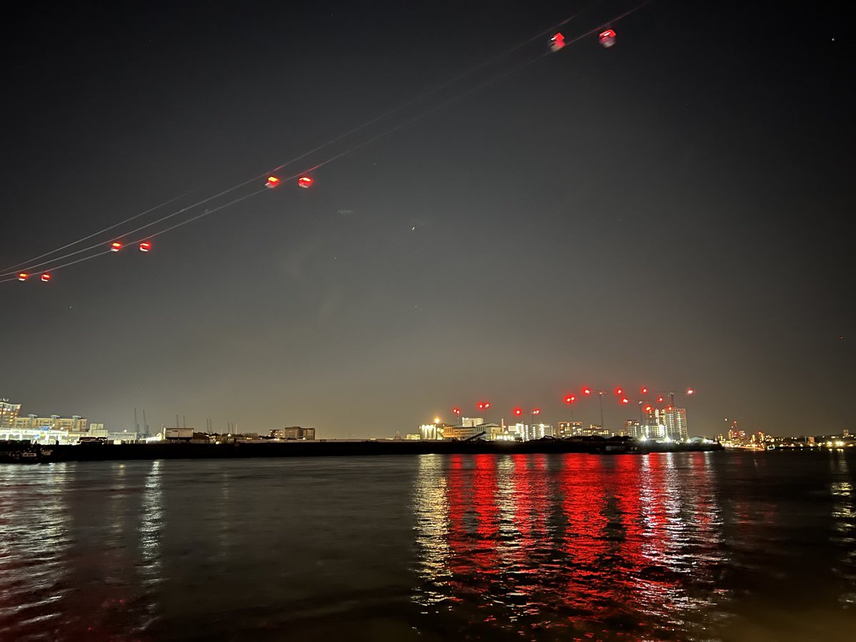 Cable cars from Greenwich peninsula