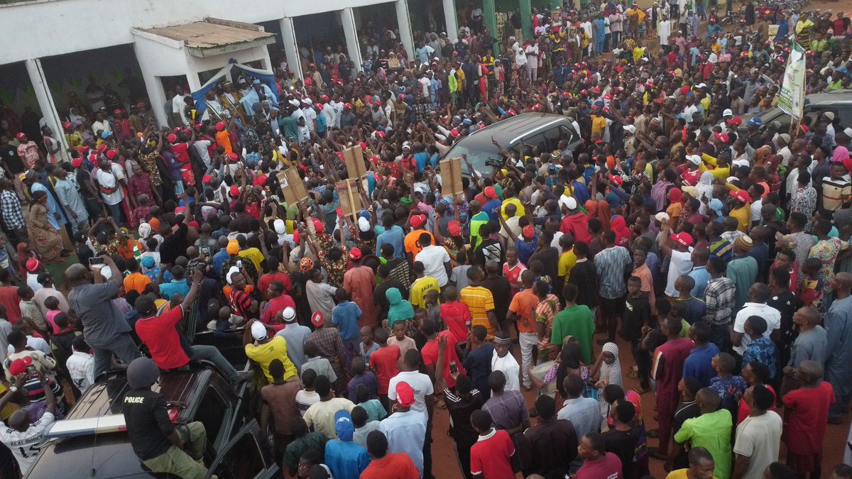 SaifullahiHon's tweet photo. The National Leader and Presidential candidate of the @OfficialNNPPng, HE Sen. @KwankwasoRM, PhD, FNSE receives (19th Febr, 2023) a rousing welcome by mammoth of supporters at Ankpa, Kogi State. https://t.co/DurLJmUzof