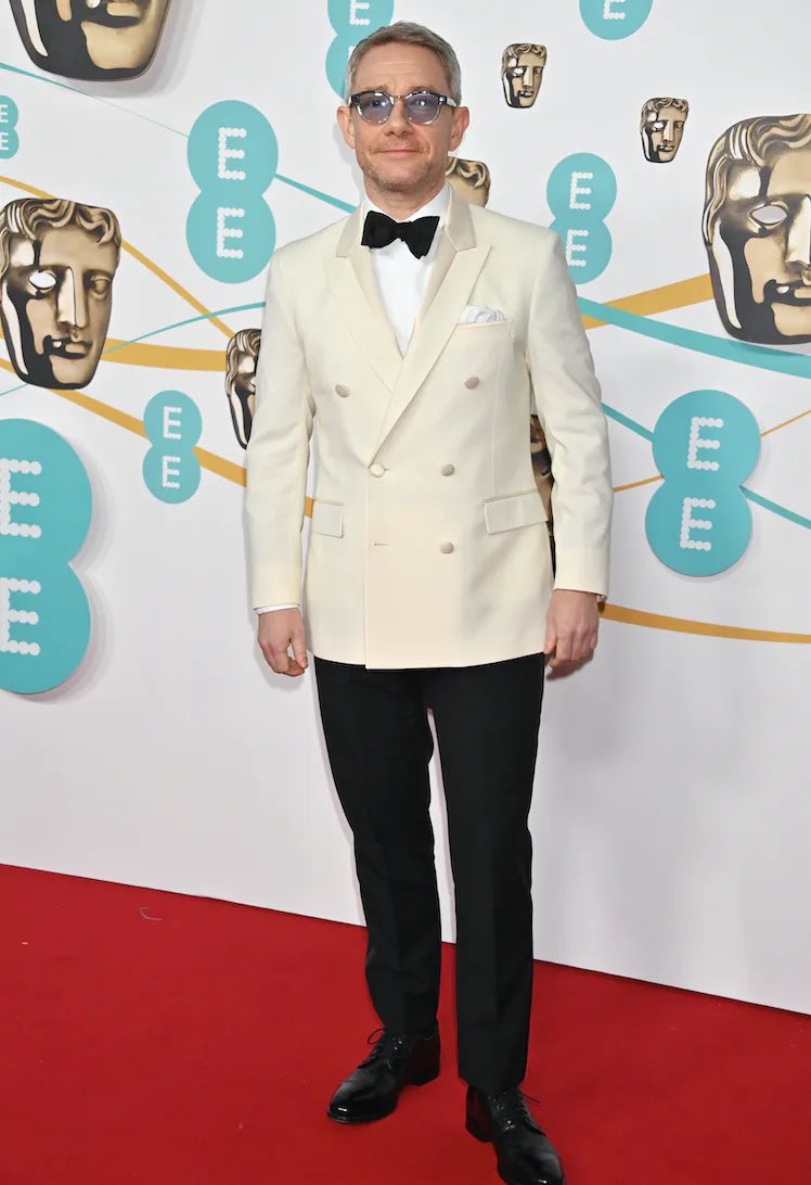 RichartinFan's tweet image. #MartinFreeman👱🏻‍♂️✨️🤍🖤❤️‍🔥 attends the EE BAFTA Film Awards 2023 at The Royal Festival Hall on February 19, 2023 in London, England. 
I love to see him wearing in black and white! 😍🖤🩶🤍🥰
(Photos from Getty Images)

#baftas #baftaawards #BAFTA