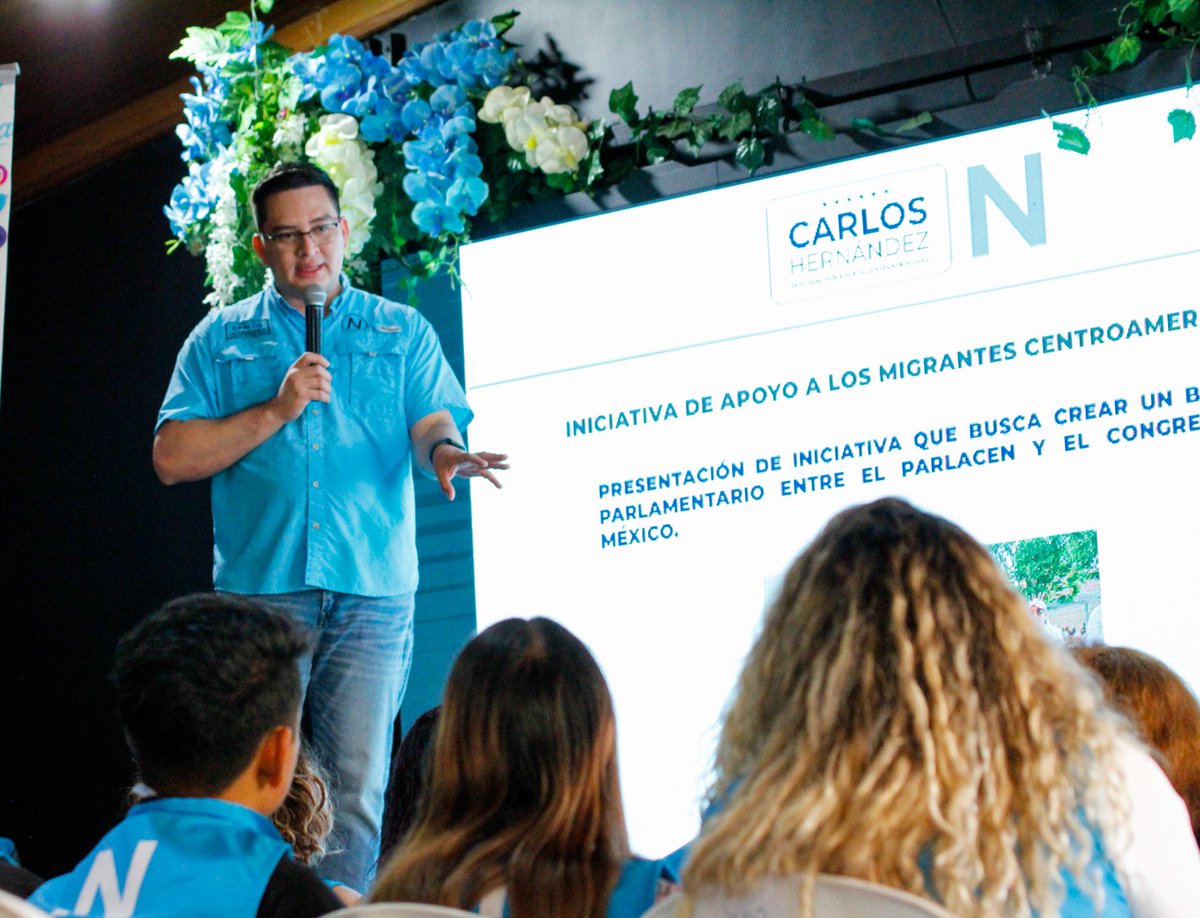 CarlosHdez_SV's tweet photo. En Nuevas Ideas ya estamos listos para el 2024.🇸🇻🙌

Sostuvimos reunión con nuestras estructuras de la zona sur de San Salvador, les presenté los logros de mi primer año como diputado de @nuevasideas en el @PARLACEN.
Seguiremos trabajando por un mejor país.

#NayibBukele2024 https://t.co/DRc5HfwWqR