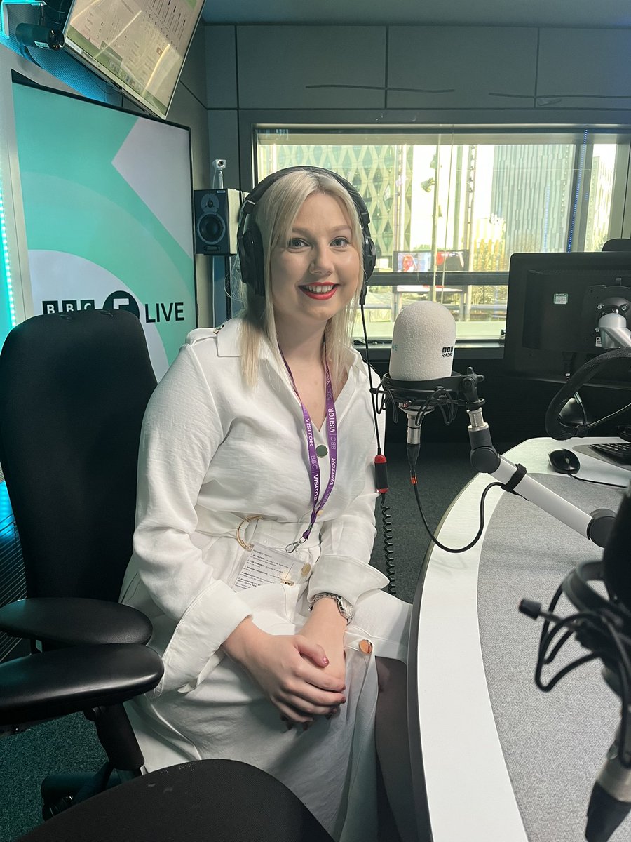 This weekend has been surreal 🎙️😲

Before appearing on BBC Breakfast, I was also lucky enough to feature on BBC Radio 5 Live 🥰

It was once again a fantastic opportunity to get our message out there and talk about the #MindYourHead campaign 💛