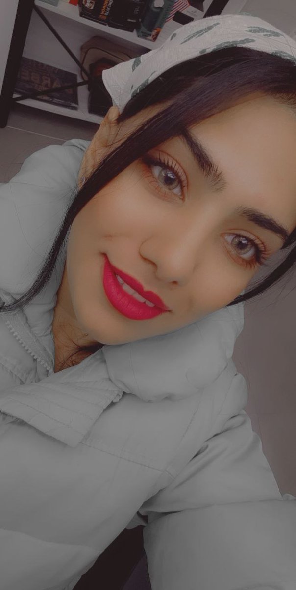 Arrested_voice's tweet photo. #زهرا_حجت_زاده ۲۱ ساله اهل کرمان ۳ آبان ساعت ۴ عصر در خیابان منتهی به منزل مامورین سپاه به دلیل پخش تراکت های آبان اقدام‌ به ربایش وی کردند و به مکان نامعلومی منتقل شد.
طبق گفته منبع آگاه از شب اول بازجویی ها از زهرا شروع شد، لخت کردن وی برای  تفتیش بدنی و تهدید های مداوم 👇 https://t.co/WNaSvUJyIj