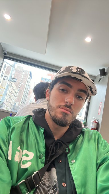 Florida is calling my name. See you tonight sunshine ☀️ https://t.co/vwAqqecpyb