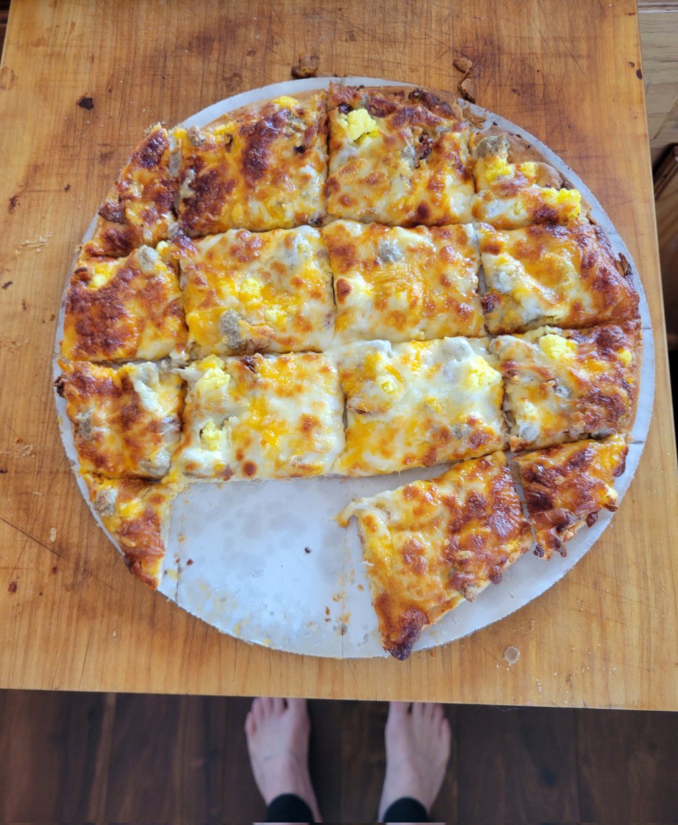DonuttDave's tweet photo. Finally getting to try the @7thavenuepizza breakfast pizza. It may not be 7am right now but this is delicious.
#7thavenuepizza #7thavepizza #ItWails #pizza #delicious
#lifeofasider
Baked 425° for 17 min & 2 min Hi broil https://t.co/vmORBj6Kr9