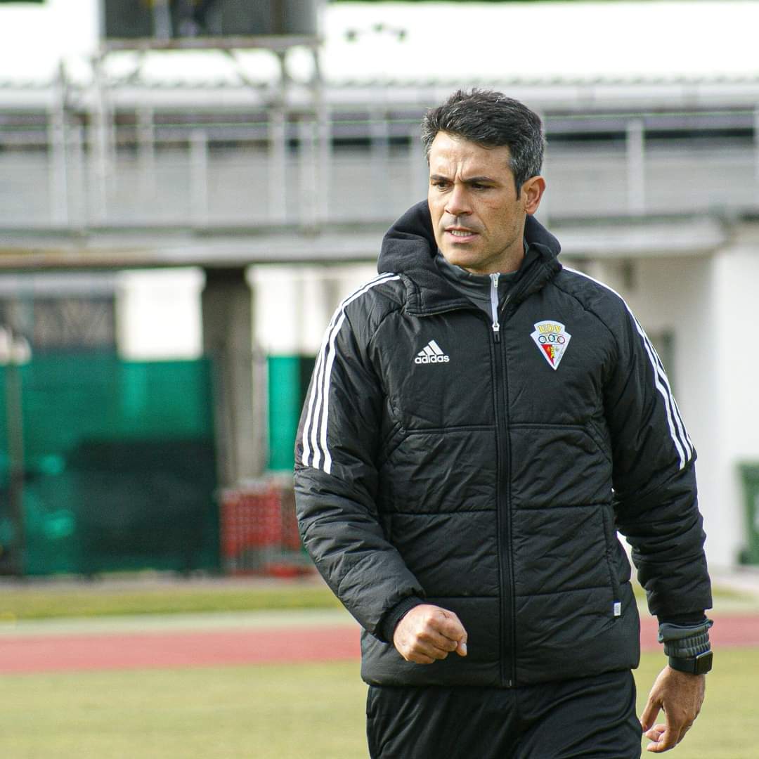smquerido's tweet photo. ⚽️ Season 2022/2023
🔴⚪️ UD Vilafranquense SAD

Credits:
📸 Gonçalo Barão https://t.co/CJfUjNlXqq