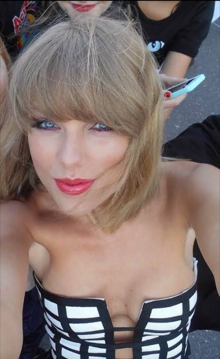 CFQueenTayTay's tweet photo. For my day off your queen is going out and having dinner with some friends tonight. I expect it paid for.

If your a new follower this is your chance to impress me. https://t.co/vuc51HL6yx