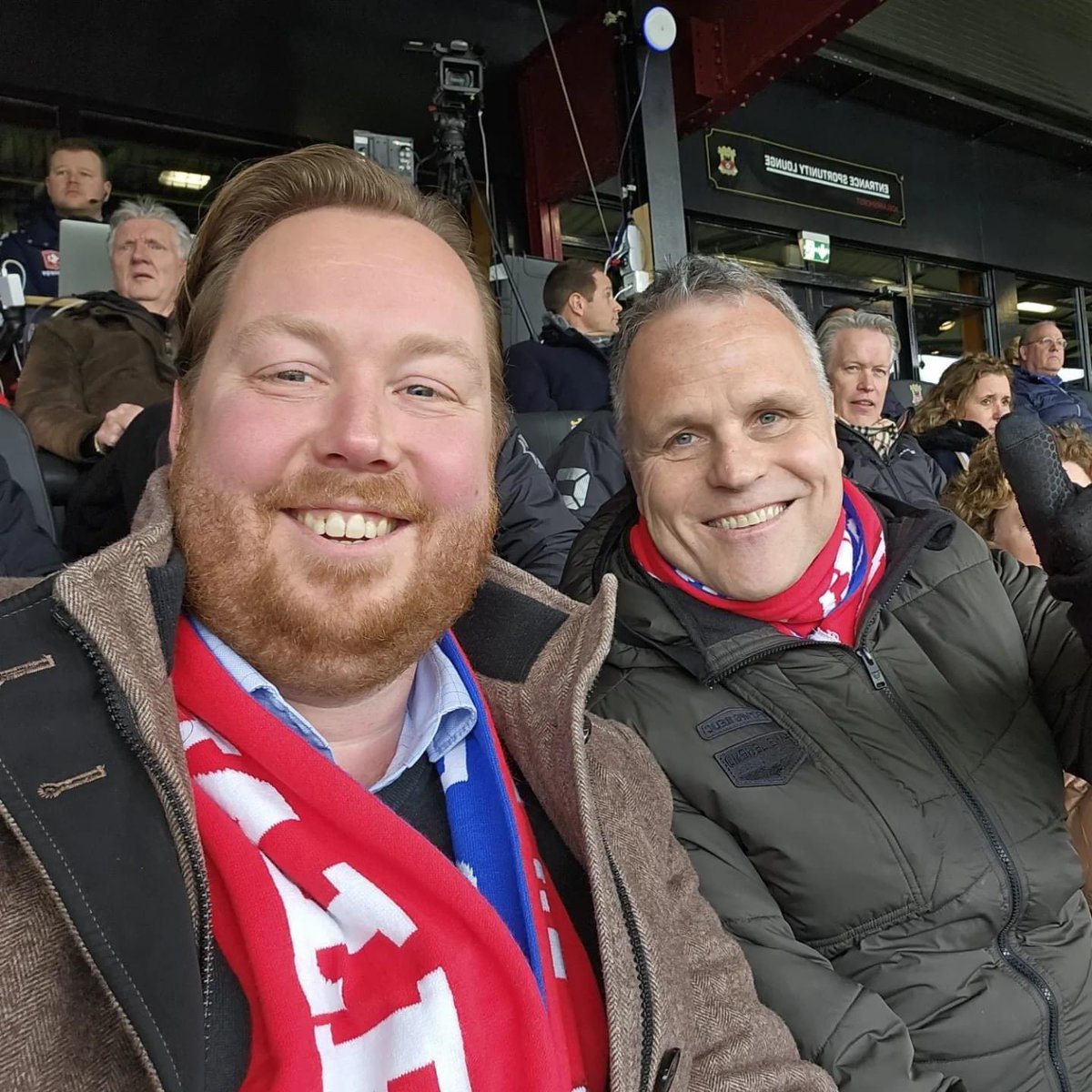 TwenteIntiem's tweet photo. Knabbel &amp; Babbel https://t.co/fjf92Ft1ol