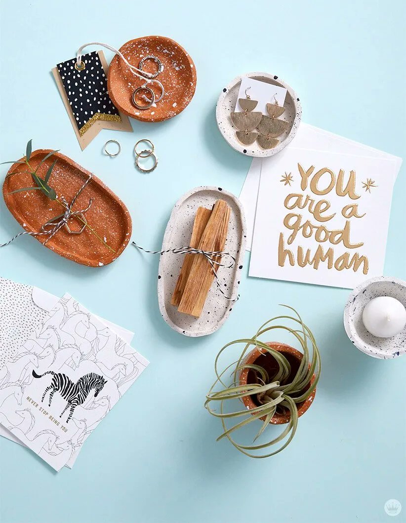 madiaayed's tweet image. Would you like to make these clay bowls on your next #DIY day? #crafttips  cpix.me/a/164065577