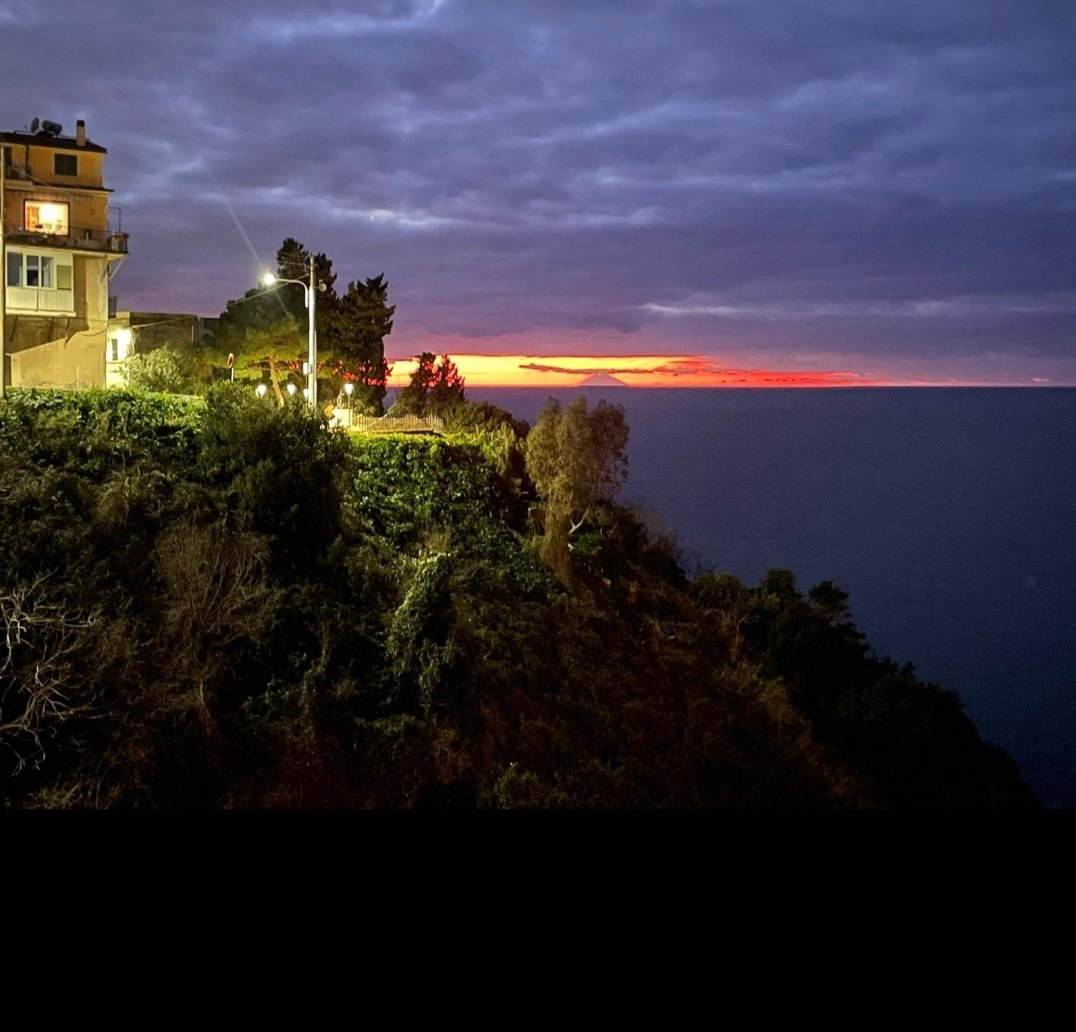 #Stromboli  #tramonto #Pizzo   costa calabra