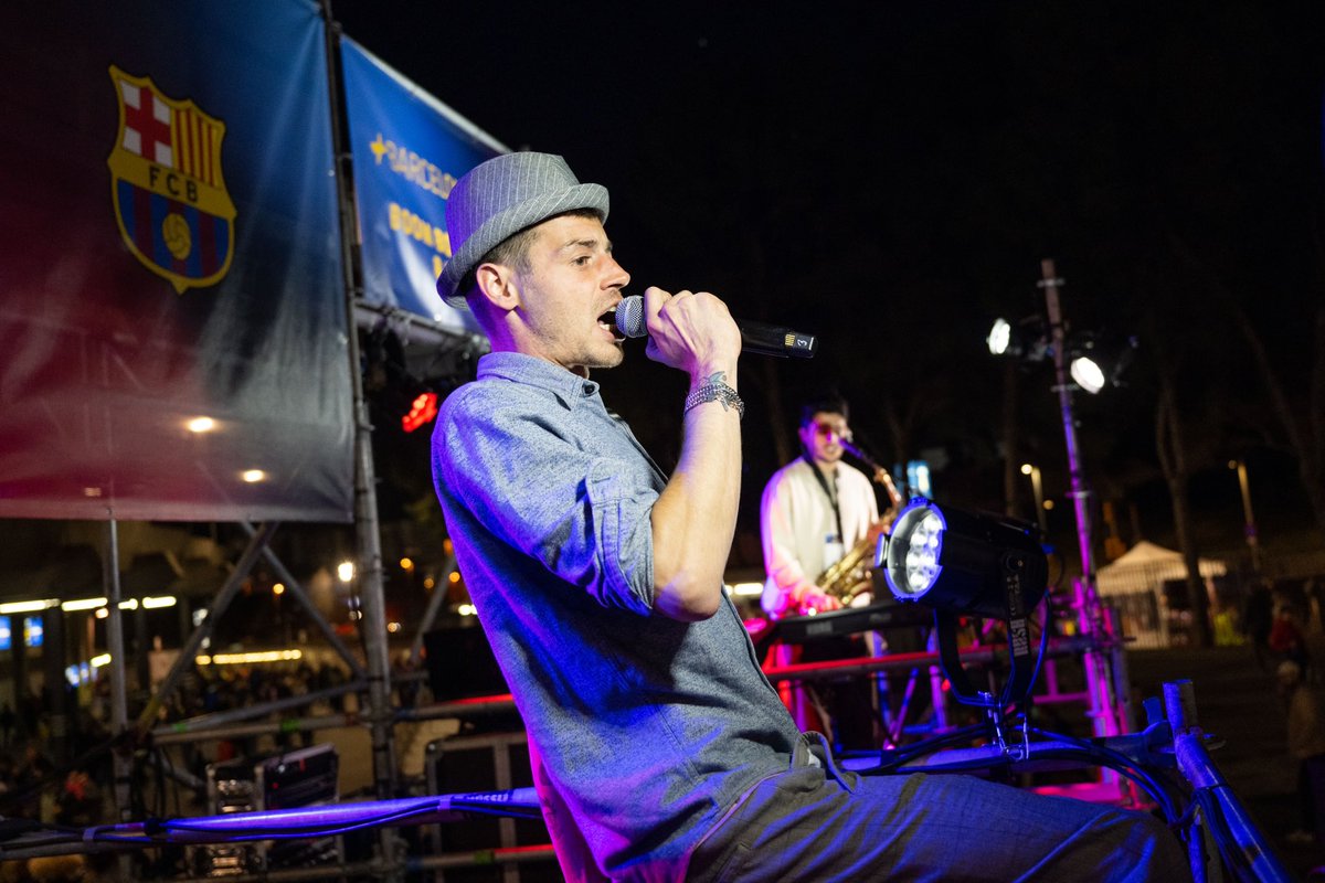 Un día de partido. Un día de diversión en el Spotify Camp Nou. 🎧🎶🎚️

+ 𝗕𝗔𝗥𝗖𝗘𝗟𝗢𝗡𝗔 + 𝗕𝗔𝗥𝗖̧𝗔