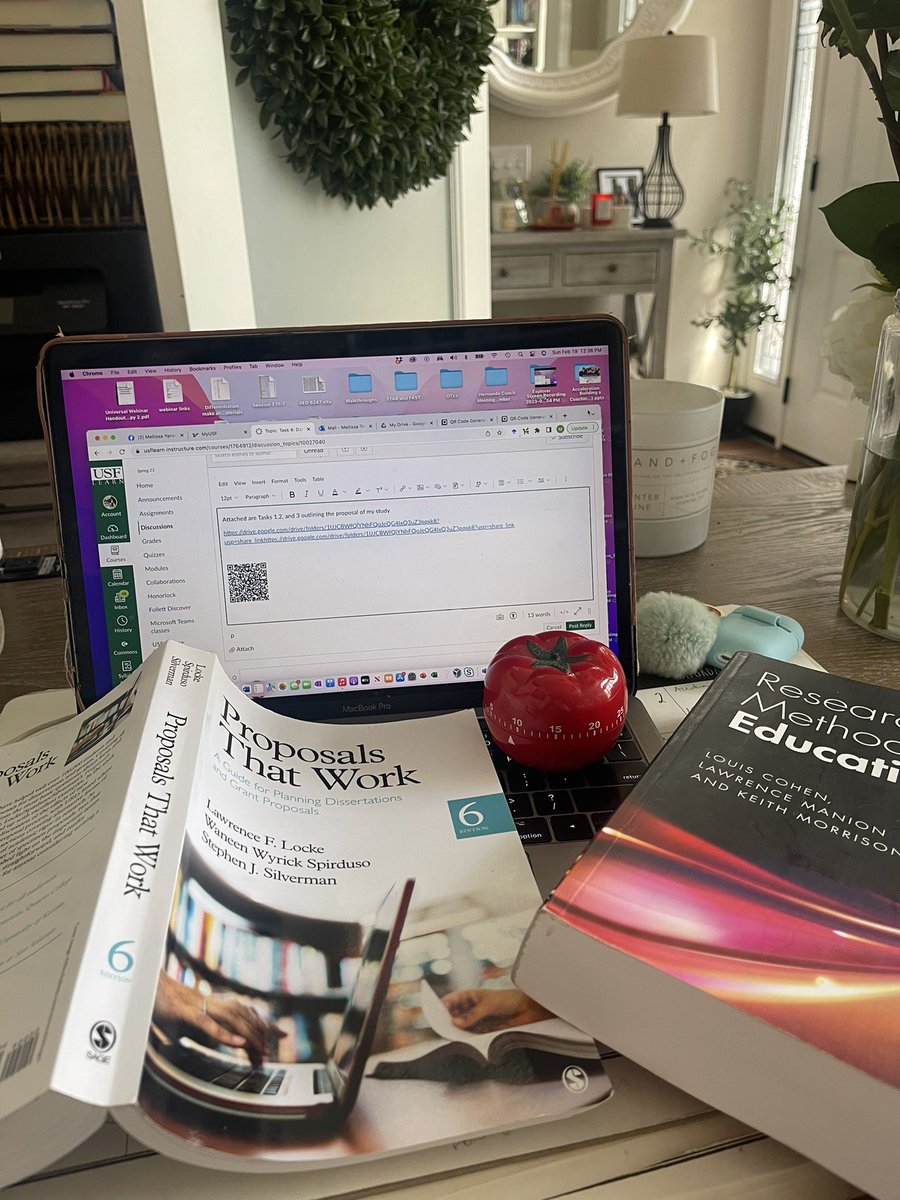 It’s Sunday. There is a tomato on my desk. If you know..you know. #tomato #pomodoro #PhD #phdlife #proposal