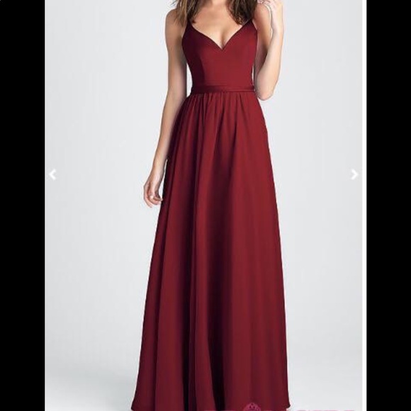 I_Marietsares's tweet photo. So good I had to share! Check out all the items I'm loving on @Poshmarkapp #poshmark #fashion #style #shopmycloset #promgirl #guess #stevemadden: https://t.co/WdRMgHR6oQ https://t.co/SINPAMdCRo