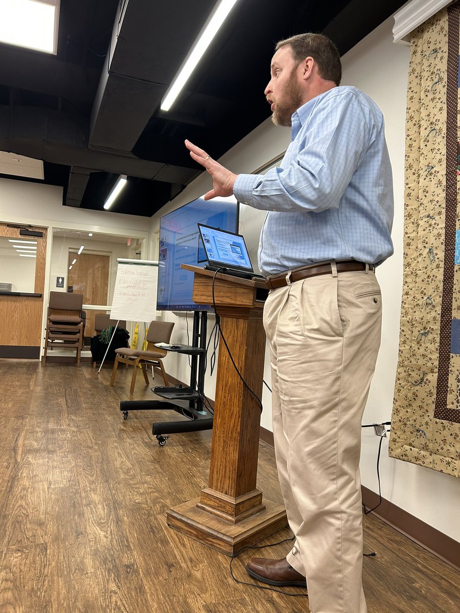 HTLCchapelhill's tweet photo. Drew from @sci4thechurch joined us today to have a conversation around the church’s posture towards mainstream science. Spoiler alert, there are A LOT of great resources to help us navigate big and important questions. @GregCootsona @BioLogosOrg @LuthCovalence @Blueprint1543 https://t.co/PeSTY3NDAo