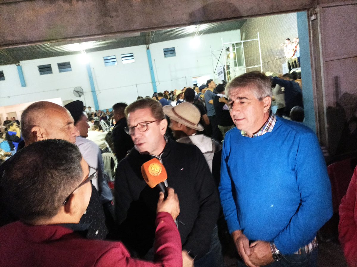 Fabian_Bastia's tweet photo. La Penca. Con Senador @RodrigoBorla y Pte Comunal Edgardo Ravelli participamos de un evento multitudinario en el año del Centenario de la Colonización. Con la presencia de Juan Carlos Mansilla y su conjunto, más destacados grupos que dieron color a una hermosa noche. https://t.co/PbrHCxCRdG