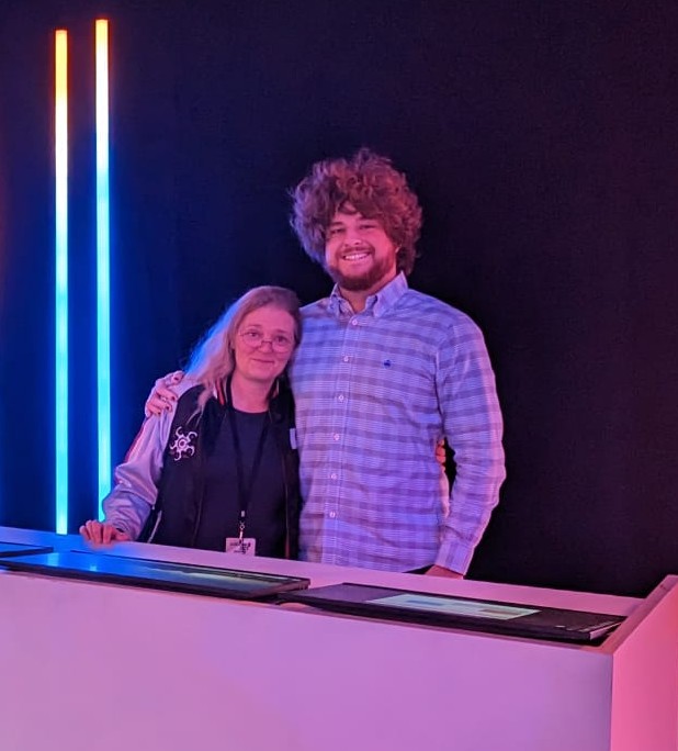 I can't be here with you but I can be here with the next best thing

I'll do you proud today ♥️🤍