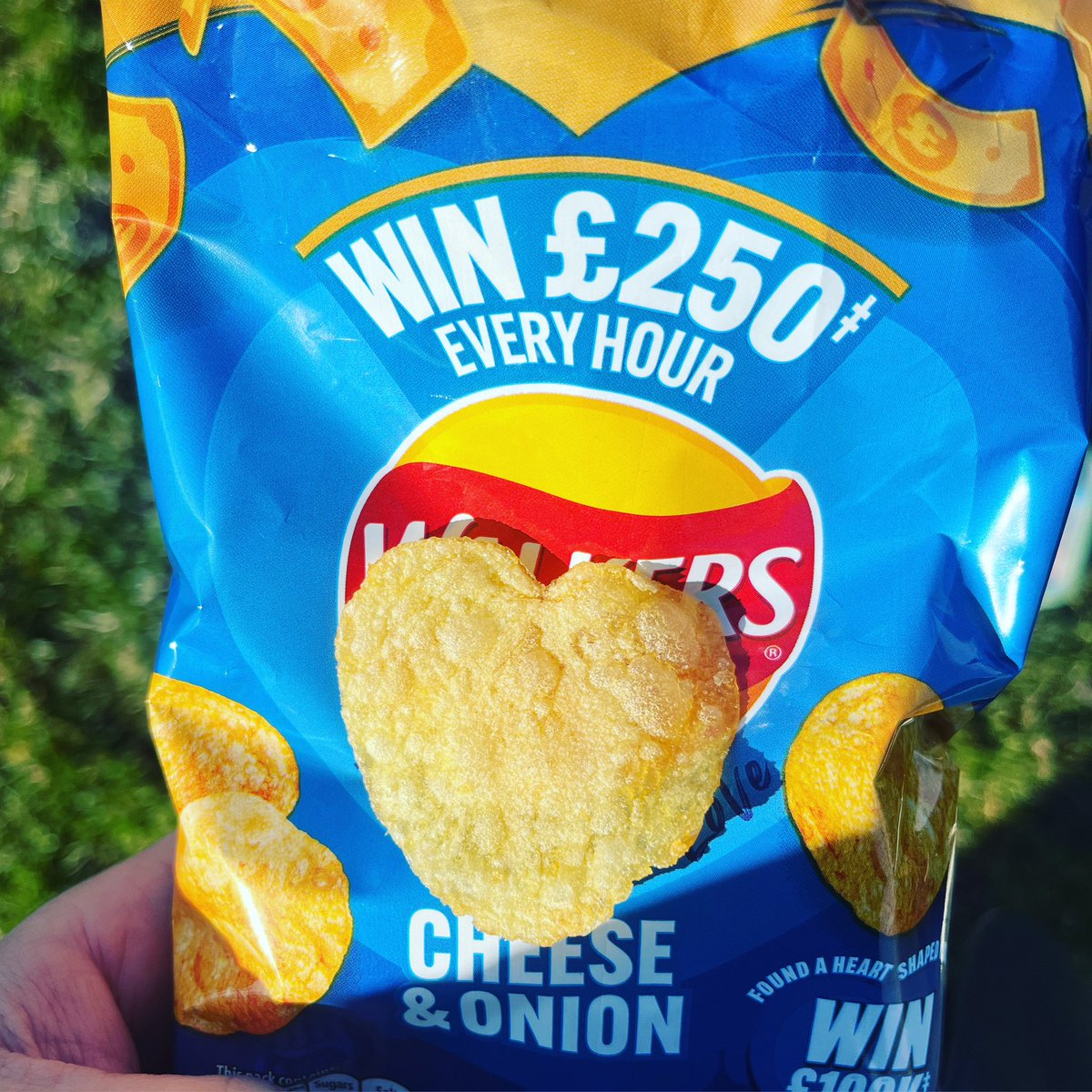 ClaireBanni's tweet photo. #fromwalkerswithlove @walkers_crisps Heart Shaped Crisp 🤞🏻 https://t.co/ghjxhFRncY