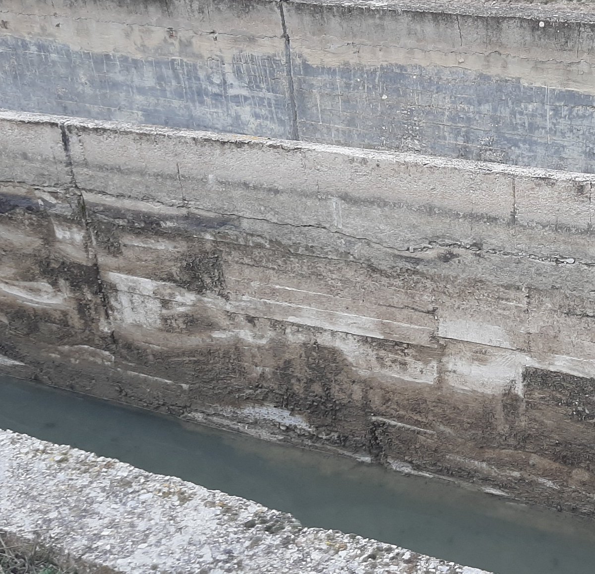 KerakollMiguelC's tweet photo. ¿ NECESITAS REPARAR CANALES DE HORMIGON?
Evita fracasos y utiliza el mortero de reparación estructural geolite.
#arquitecto #aparejador #canal #hormigón #obracivil #geolite #kerakoll #granada #almeria https://t.co/AB3ndKBFcA