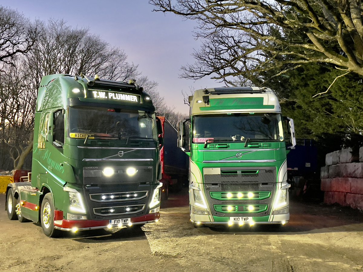 <a href="/VolvoTrucksUK/">Volvo Trucks UK</a> His and Hers <a href="/erinfoxybingo/">Erin</a> 💚🤍