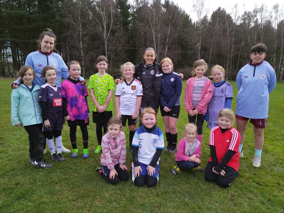 UVFCladies's tweet photo. A fun packed Sunday morning Weetabix Wildcat session saw Courteney from @BarnsleyWFC pop along to inspire and encourage the girls. #weetabixwildcats @nottsfa @NFAMichelle #claretandblue https://t.co/CzSmggXtgL