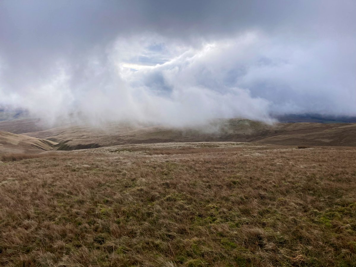 Northlakesuk's tweet photo. As far as relaxing winter weekends in the camper go this one was a good one despite the iffy weather I managed to stay dry and cover a good few miles wandering around Mallerstang Dentdale and a wander up to Green Bell in the Howgills #vanlife https://t.co/mr3jLIwYoB