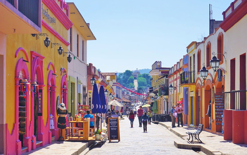 enfoqueinforma's tweet photo. #Mexico #PublosMagicos 📌 En México hay Pueblos Mágicos que son reconocidos debido a su belleza de los edificios, los cuales existen desde tiempo atrás y siguen con su diseño antiguo reflejando su historia 😍👍 https://t.co/SjPbq8iEB4