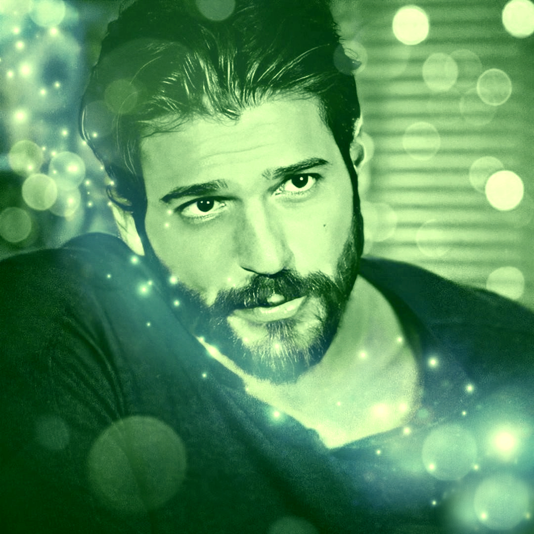 I nominate the talented and handsome Turkish lawyer, actor and model #CanYaman for the 100 Most Handsome Faces of 2023
#100faces2023 #tccandler
<a href="/tccandler/">TC Candler</a>
