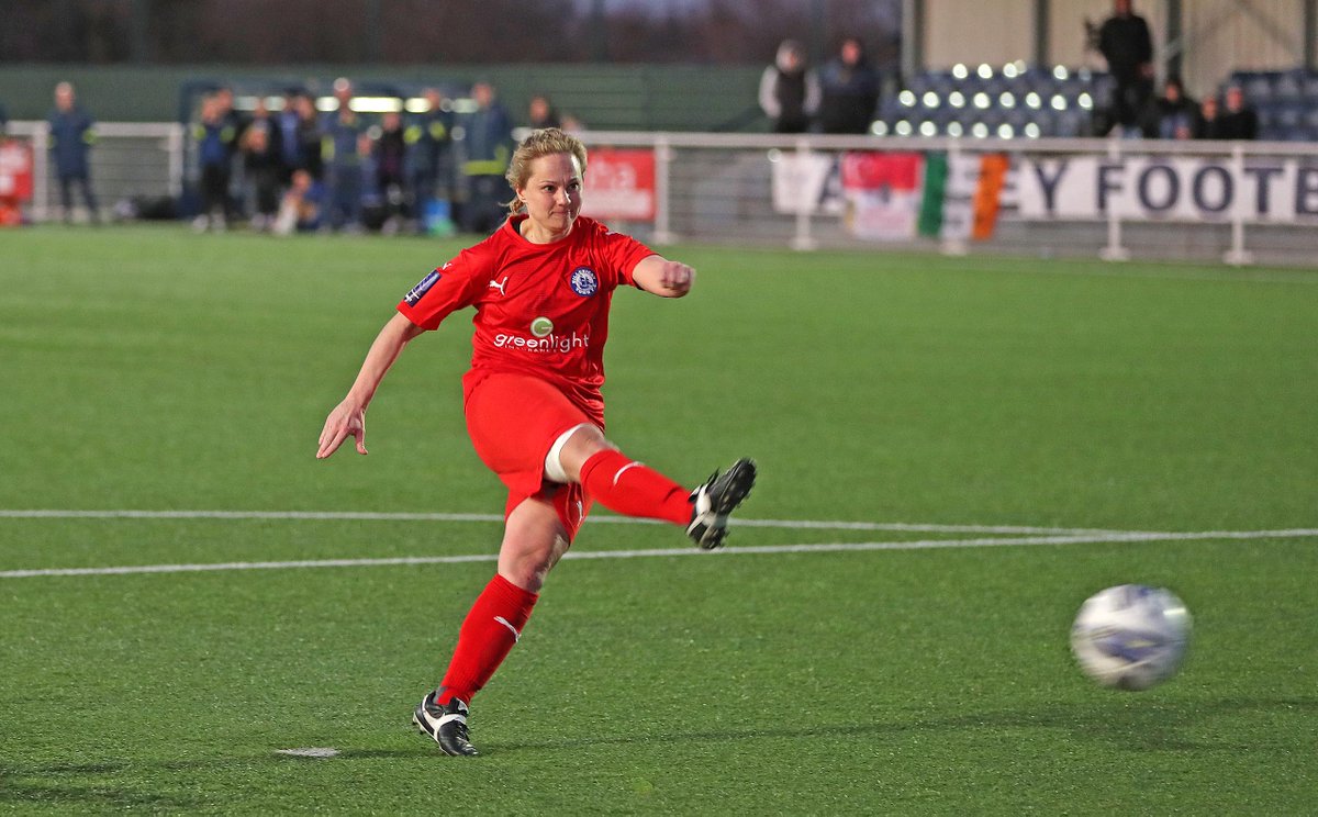 BTFC_HUB's tweet photo. Todays @BTFCWomen Penalty shoot out victory Part 2 includes more successful attempts from @JJB1ack1e_7 @kerrystimson_ @__reshaaa__ and @ClemensonPaige #BTFCWomen #ACommunityClub https://t.co/C51AMFNHEm