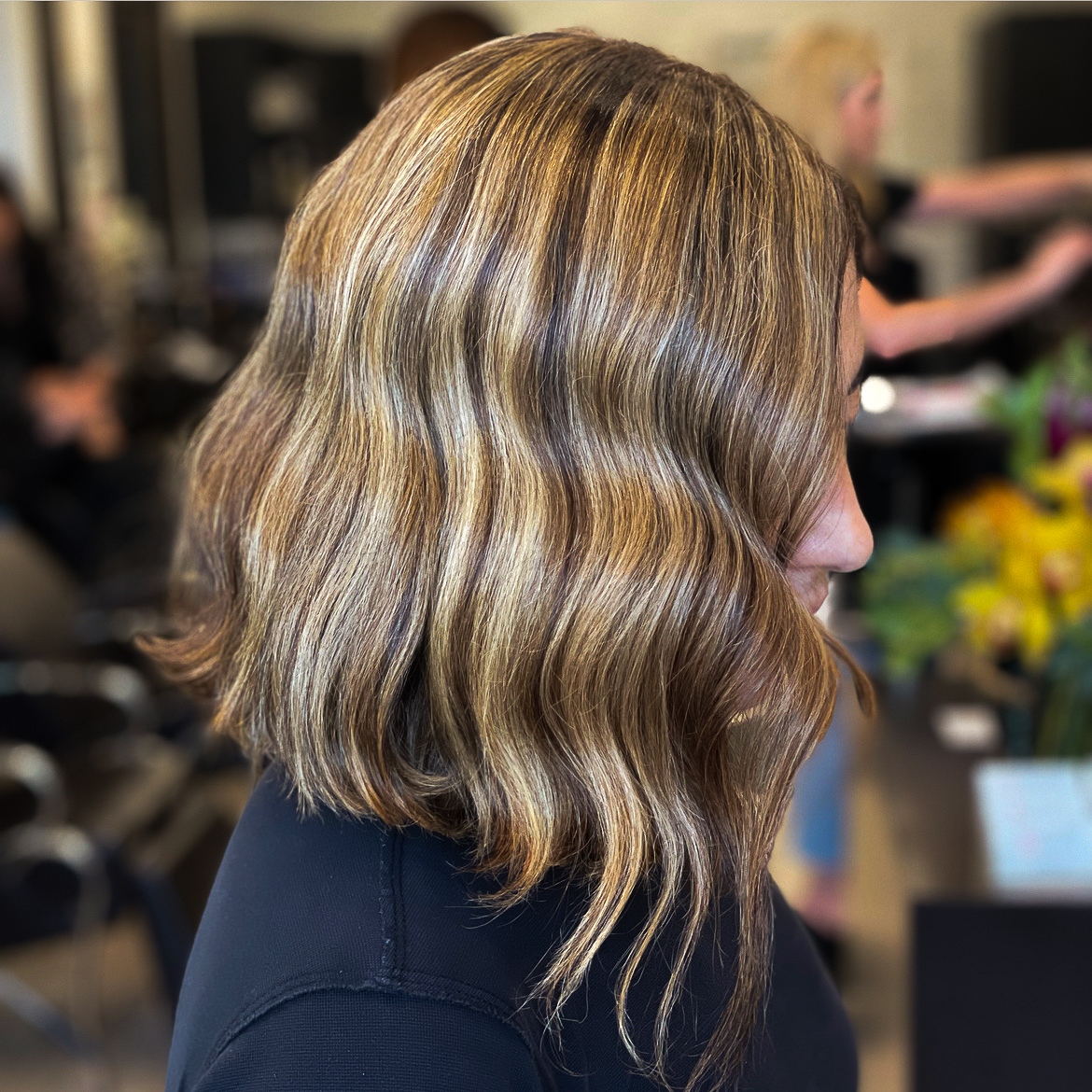 studiosavvy1's tweet photo. Check my technique or I guess that's what @beyonce says... the technique is crucial, keep your hands busy and your scissors cutting ✂️
-
-
#savvytips #hairdesigner #hairinspo #haircuthowto #designerhair #2023hair #2023hairinspiration #studiosavvystudio https://t.co/i0dwF9bJUJ