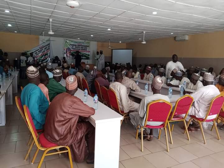 TBorno25's tweet photo. 85 million naira was allocated for the empowerment of youth and less privileged women in #Dikwa, #Mafa, & #Konduga LGAs in #Borno.
The community confirmed 100 persons were trained and empowered.
MDA: @NatLotteryNG
@icpcnigeria
@NigeriaGov
@GovBorno
@officialEFCC
@macfound https://t.co/lTbujURQuu