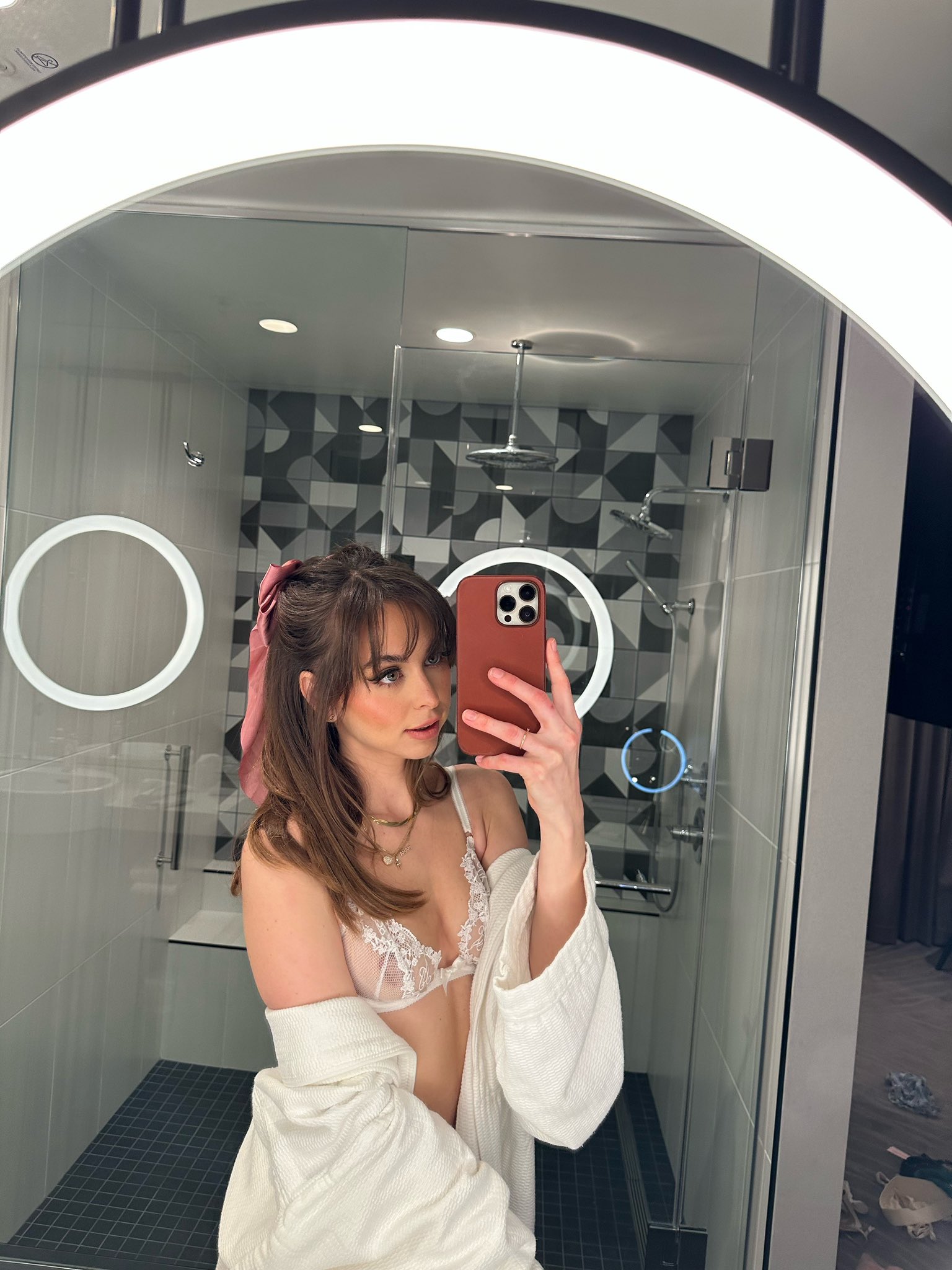 Riley Reid on Twitter: "I feel pretty https://t.co/Adsk0RsPLM" / Twitter