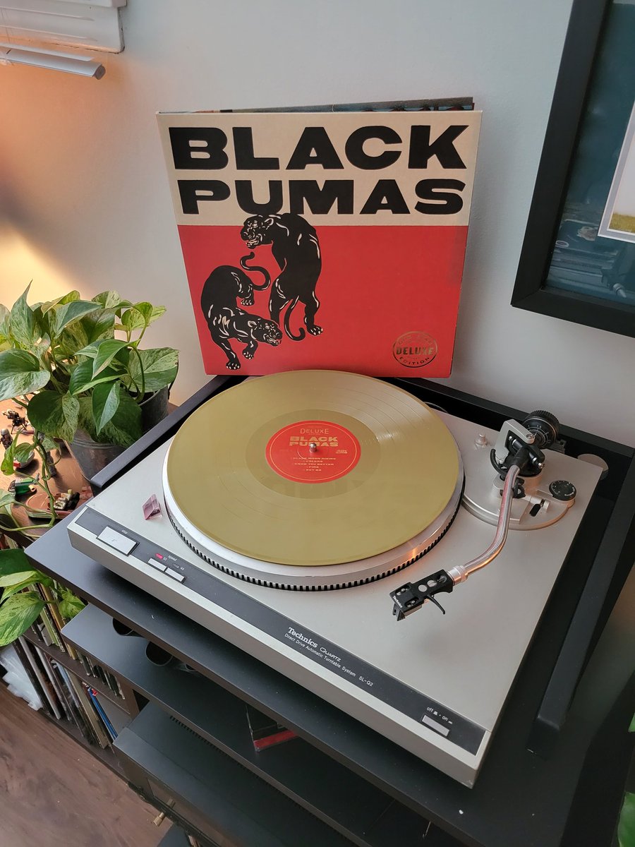 One of the best albums to come out of 2019! 
#NowPlaying Black Pumas 

#BlackPumas #vinyl #vinylrecords #vinylcommunity #vinyladdict
