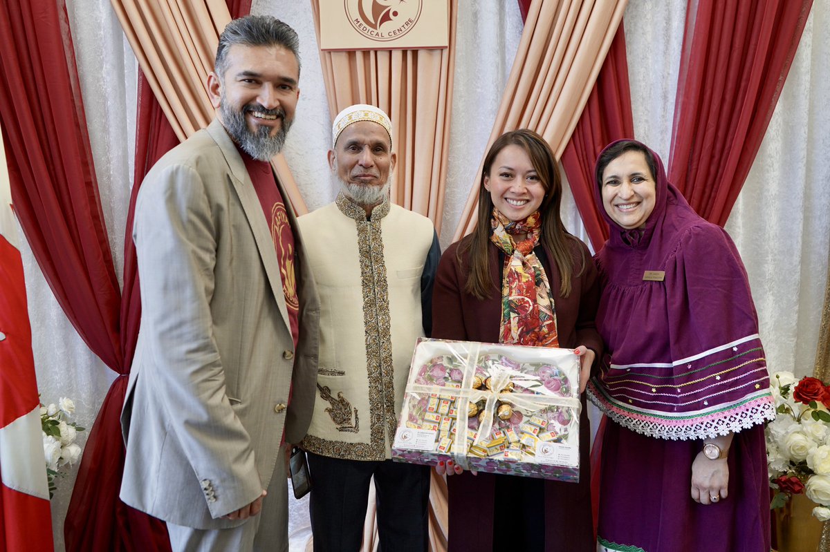 Thank you @rechievaldez for visiting Dr Sakeena’s clinic. We are proud that - with family and walk-in doctors and a pharmacy - Aafiyat Medical Centre will be well-equipped to care for the needs of everyone in the community.