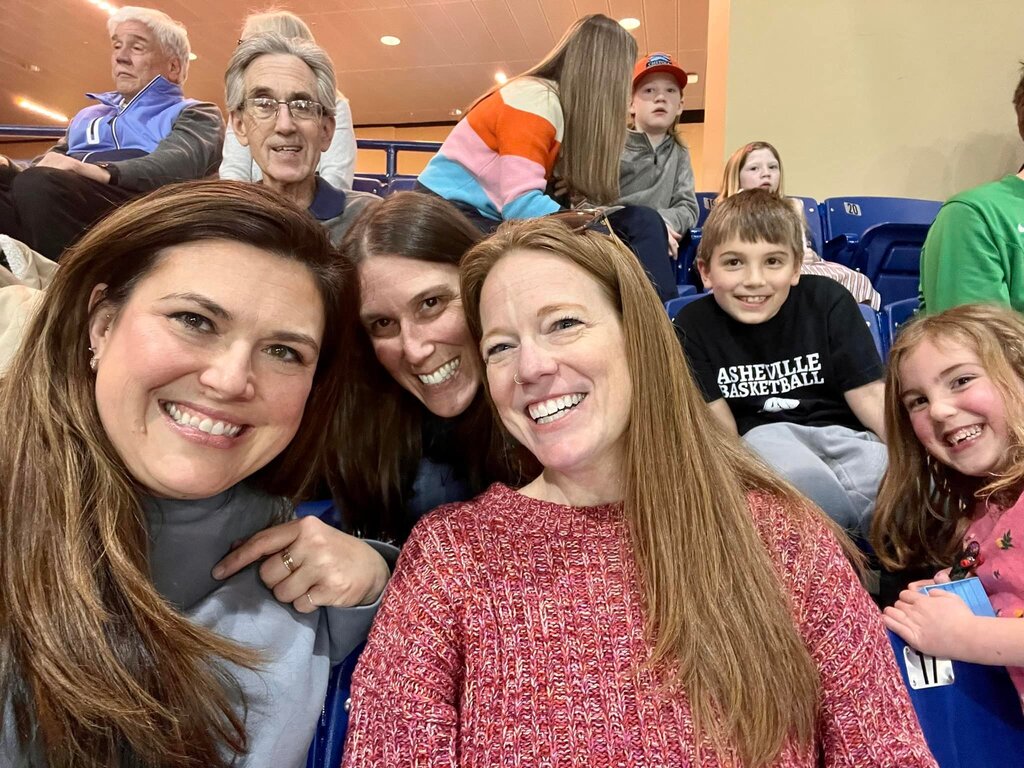 lightenupteach's tweet photo. Fun Homecoming weekend! https://t.co/hYF3IbY4x5 https://t.co/RGzBqIqRuG