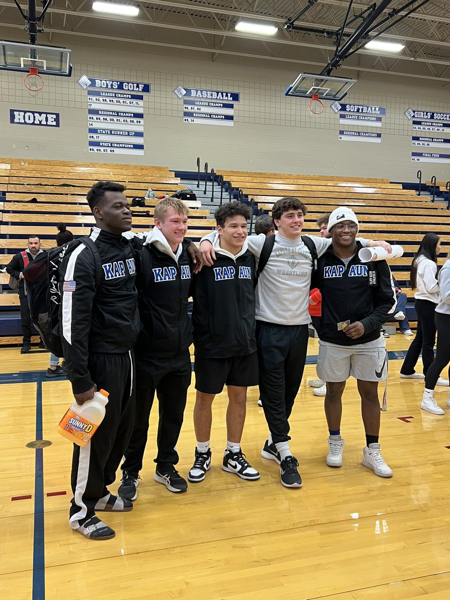 bjklein99's tweet image. Congratulations to these 5 gentlemen who qualified for the state tournament yesterday at arguably the toughest regional in the state.
Efe Otarighobe 8th
Grady Klein 7th
Adrian Turner 2nd
Nathan Fury 1st
Omari Elias 2nd
#PoagueTrained
@kwcaonline @KS_Wrestling @kmcathletics