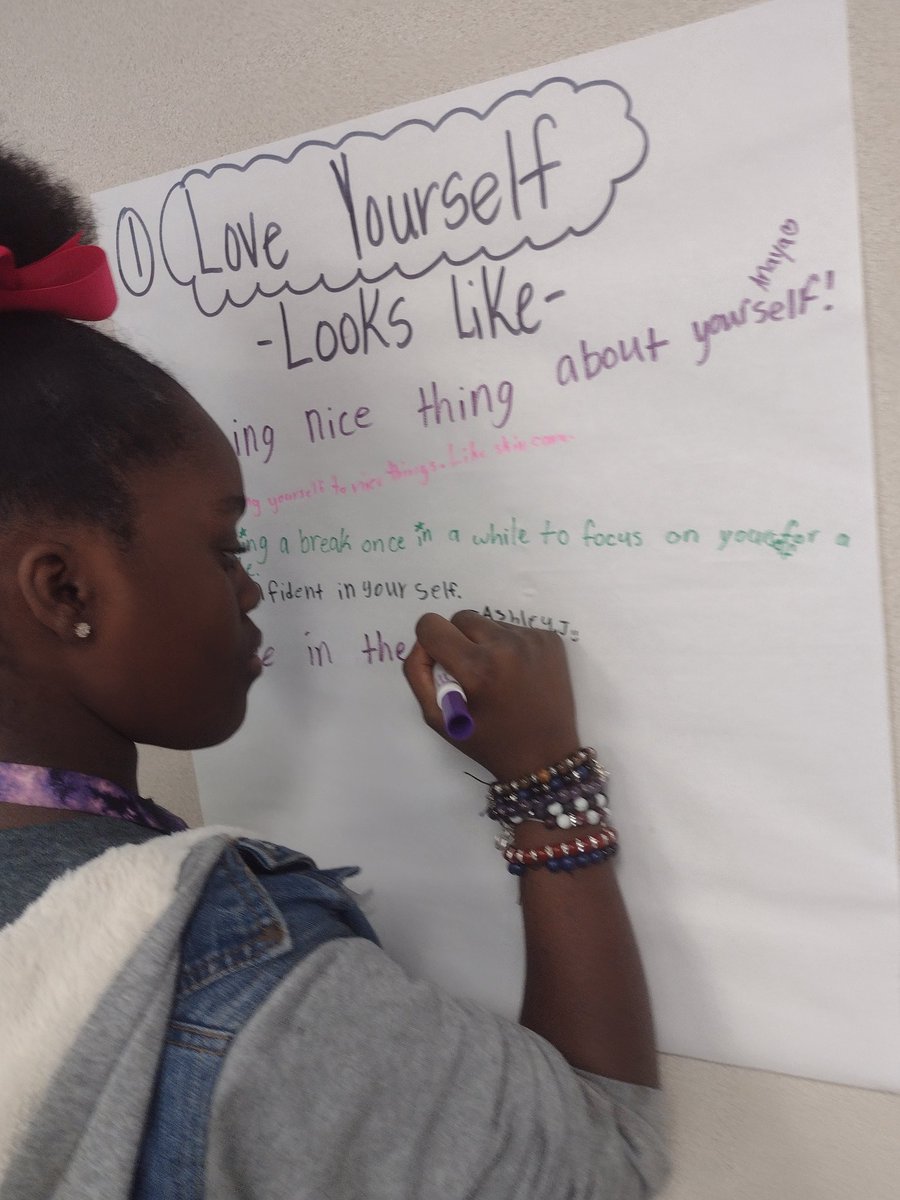 ShawndeceF's tweet photo. Being able to effectively love someone else is being able to love yourself first. Girls Club learned what it looks like and sounds like to them @HumbleISD @HumbleISD_NBE #iwonagrant https://t.co/cNiB0V7oJz