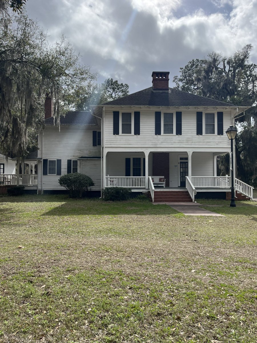 Learning about Black History is a never ending journey. Went to Penn Center on St Helena’s Island(SC). Dr King and other civil rights leaders met here. National Park Service should open the welcome center daily . 🤔 A must see!