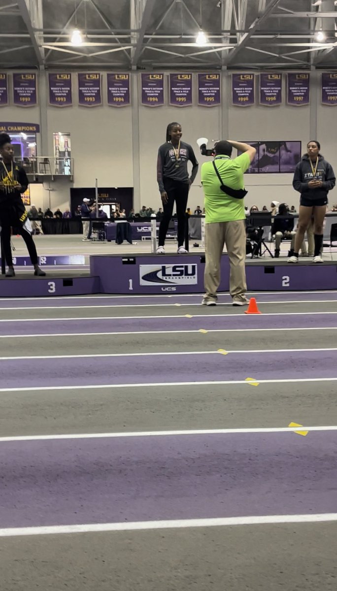 marleyyyy7_'s tweet image. Your LHSAA Division I Triple Jump State Champion! 🤩 #1 in the state, #2 all-time mark indoor for Louisiana &amp;amp; #4 sophomore in the US 💪🏾@DestrehanSports @MileSplitLA @ABXperformance @milesplit