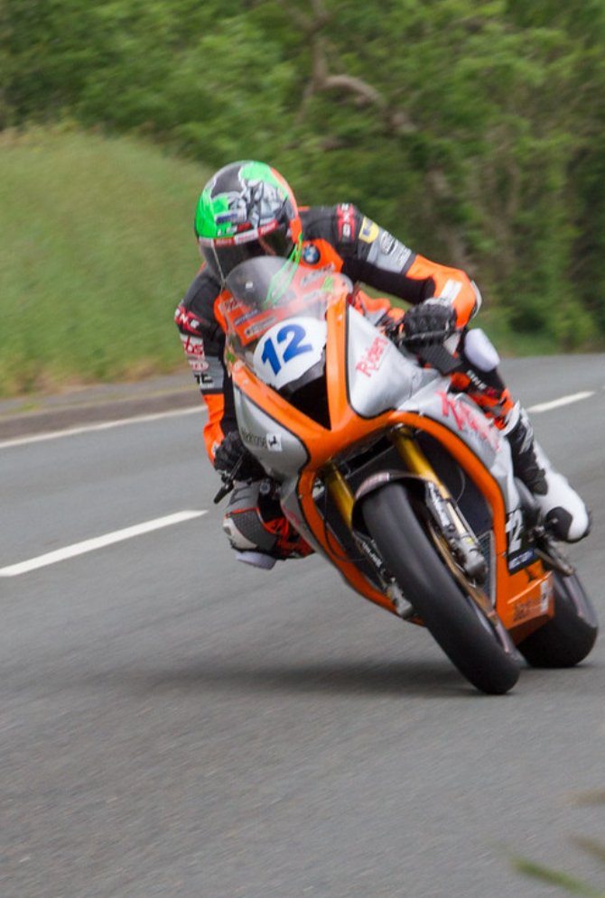 #MondayMotorbikes from 2018 with Adam McLean, Dom "TheBomb" Herbison, Joey Thompson, Martin Jessop in the Supersport TT 
#IOMTT #RoadRacing #ManxGP #BSB #MotoGP #Nw200 #Ugp #Wsbk #SuperSport

📷 C Price