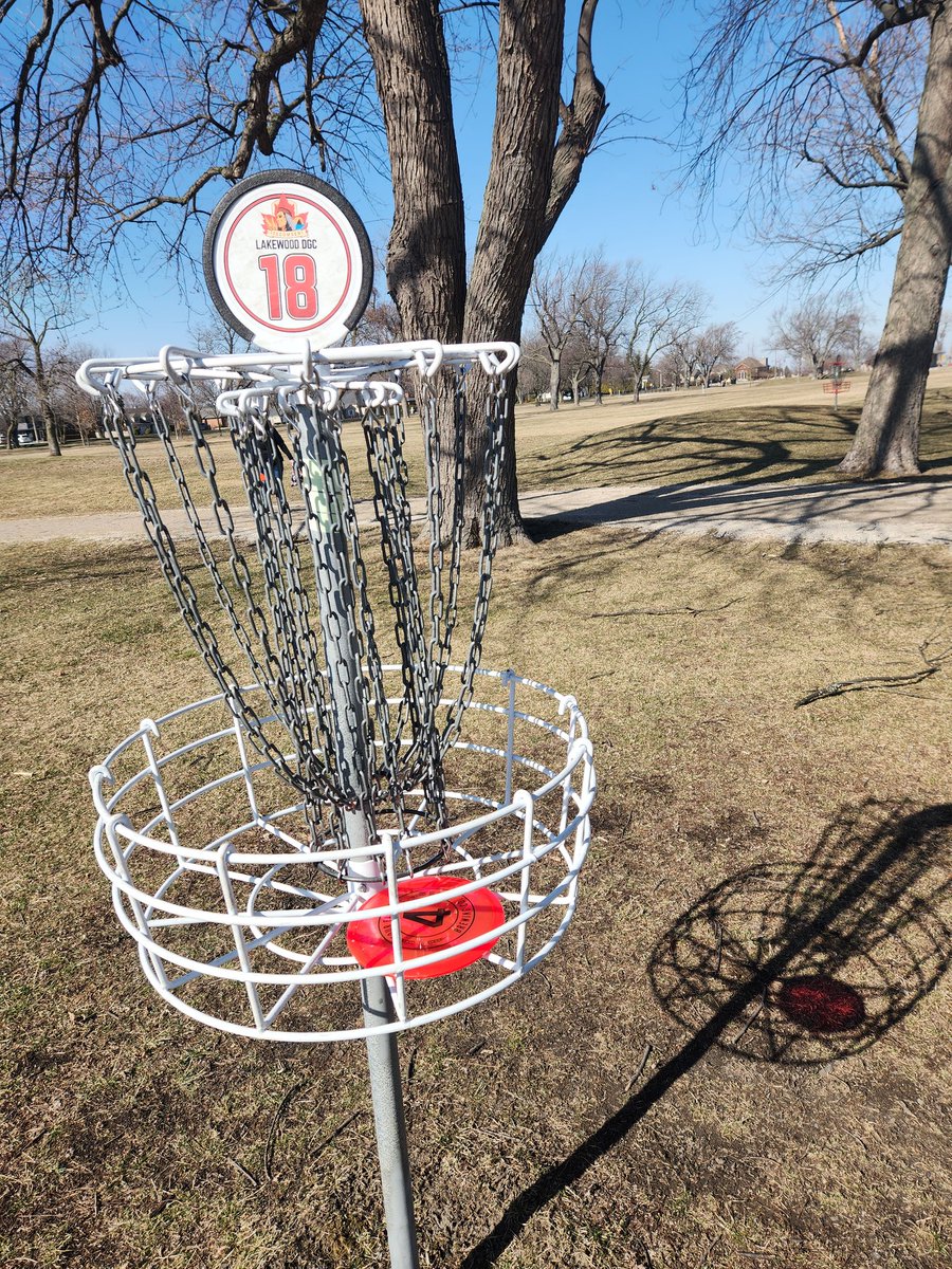 MBIronPangolin's tweet photo. @PDGA A great local course and this beauty. 

#MyWife https://t.co/TmFXf4MObm